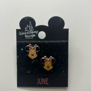 Disney Minnie Mouse post earrings